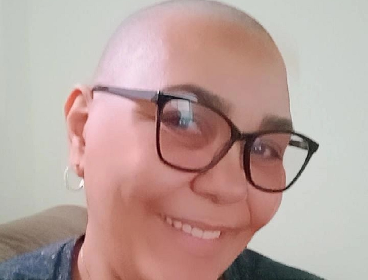 Ana Paula temia ficar anos na fila do SUS para iniciar o tratamento do câncer de mama