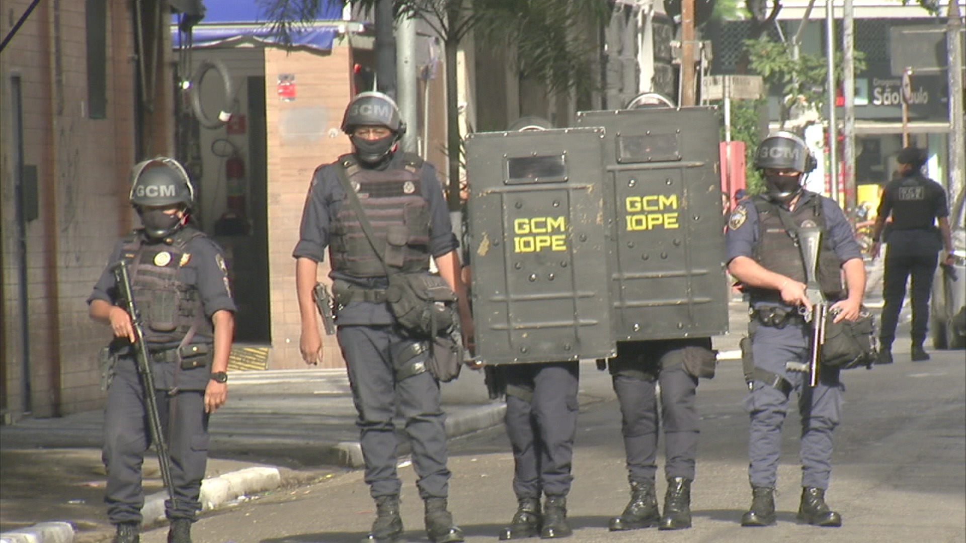 Iope, a tropa de leite da GCM (Foto: Band)