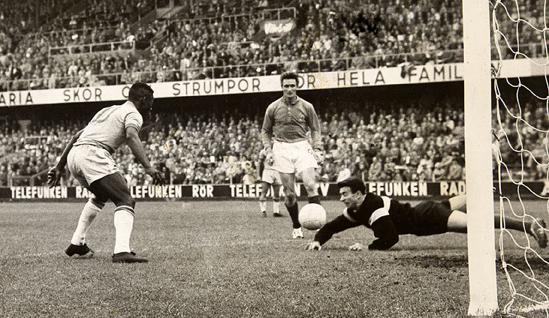 Pelé marcou três gols no jogo contra a França em 1958 (Foto; Reprodução)