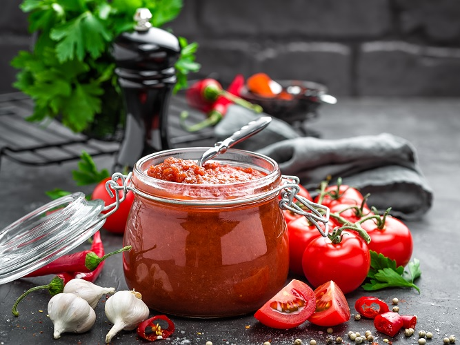 O extrato de tomate tem menos nutrientes que o molho Envato Elements
