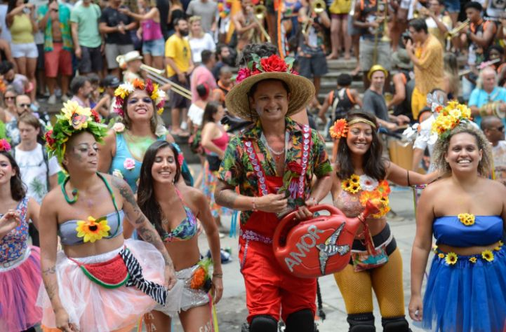 Carnaval de rua no Rio em 2022 é cancelado pela prefeitura