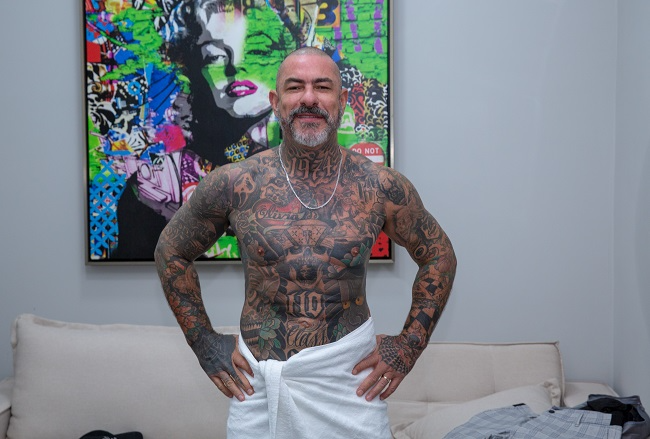 Fogaça faz até exercícios no camarim do MasterChef; conheça o espaço do chef