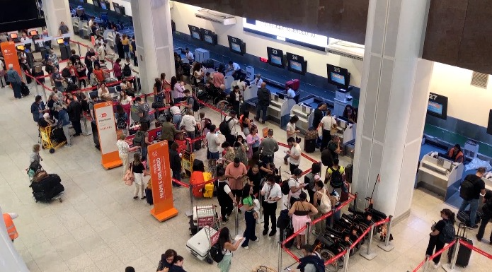 Greve dos aeronautas chega ao fim depois de uma semana