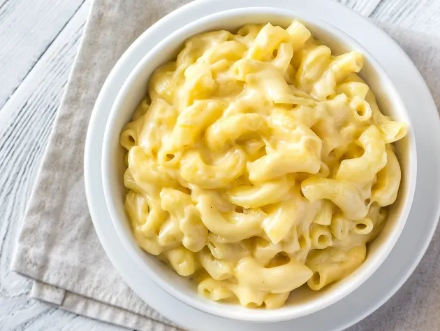 Como fazer mac and cheese, o famoso macarrão com queijo americano Envato Elements