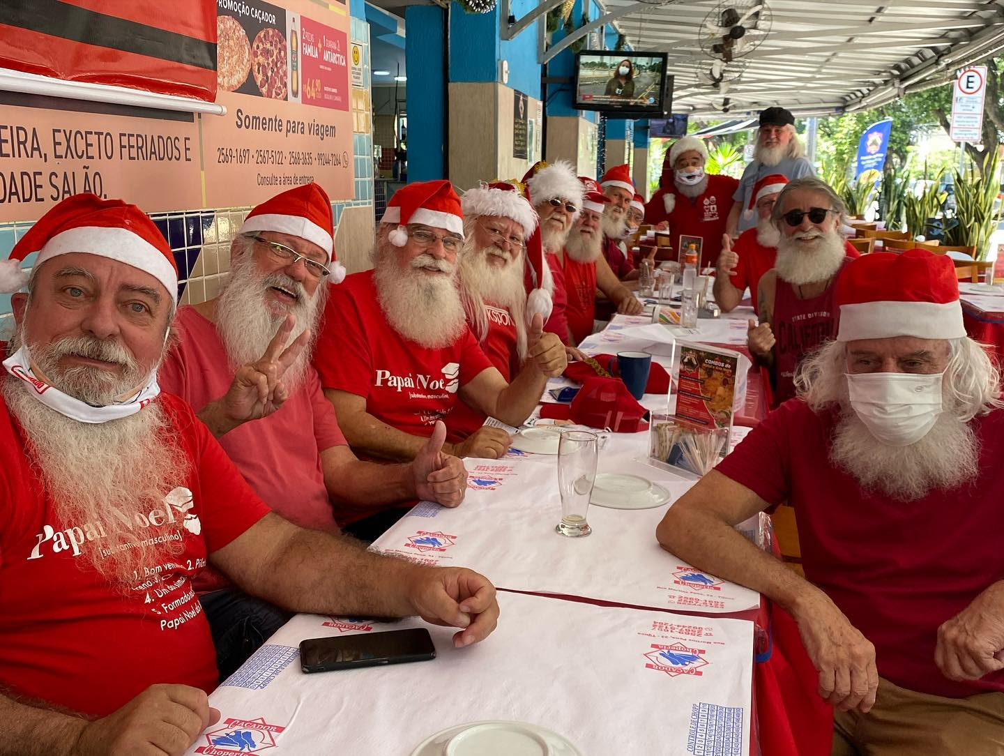 Papais Noéis do Rio botam as barbas de molho após muito trabalho no Natal