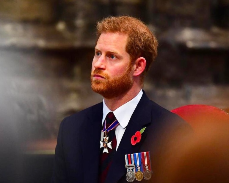 Presença do príncipe Harry no funeral de Philip deve diminuir tensão na família real