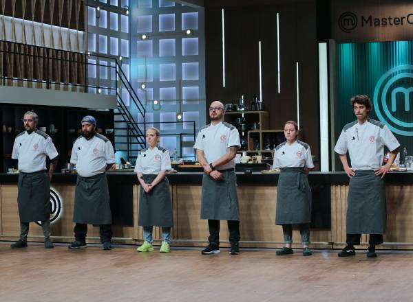Participantes do MasterChef Profissionais durante 2º episódio do programa