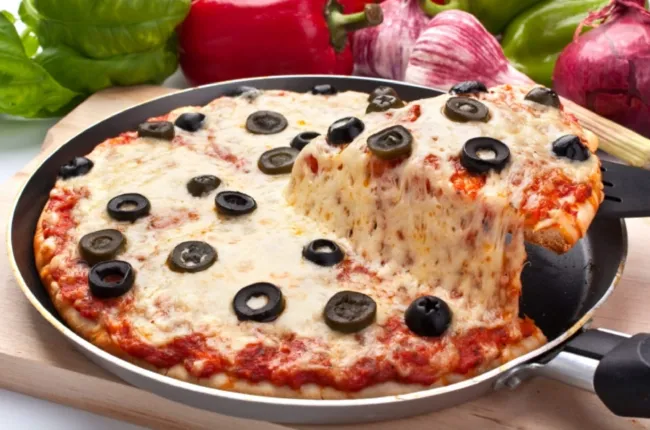 Pizza de frigideira | Band Receitas