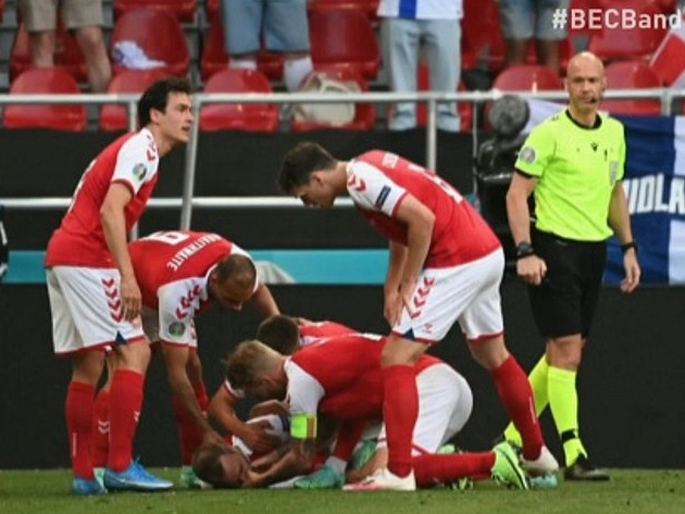 Eriksen cai desacordado em campo, e Dinamarca x Finlândia é interrompido
