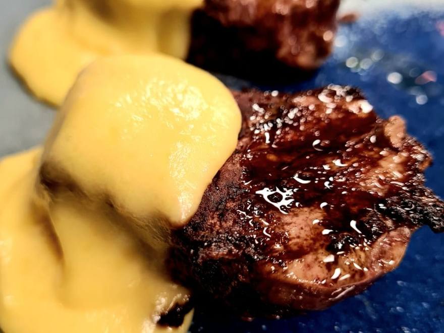 Filé mignon com fondue de queijo | Band Receitas