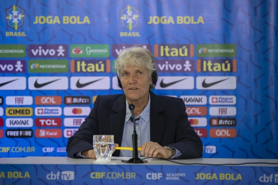 Pia convoca seleção feminina para Data FIFA de outubro