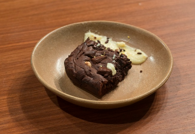 Brownie com avelã e brigadeiro de limão siciliano | Band Receitas