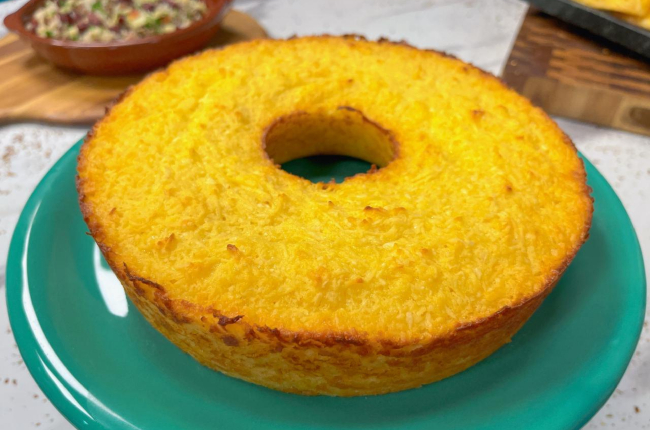 Bolo de mandioca caseiro do Edu Guedes | Band Receitas