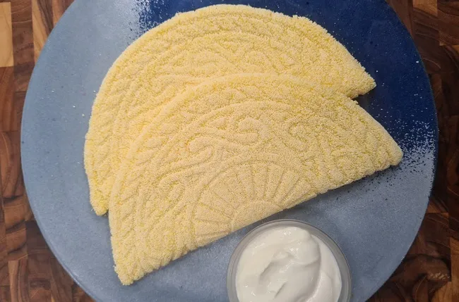 Tapioca de cuscuz com requeijão | Band Receitas