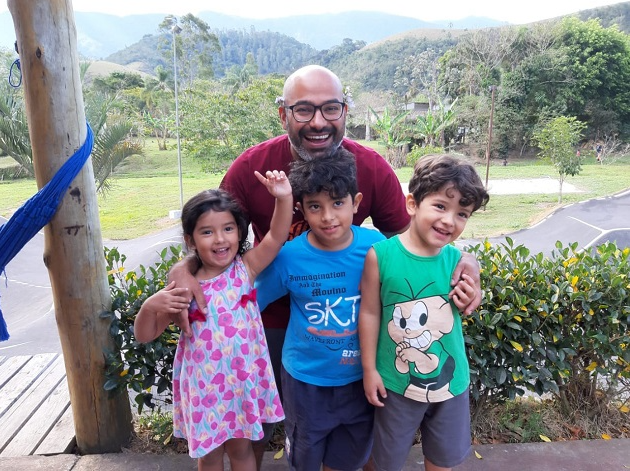 Pais do MasterChef: Márcio e Renato contam como é lidar com a saudade dos filhos no confinamento