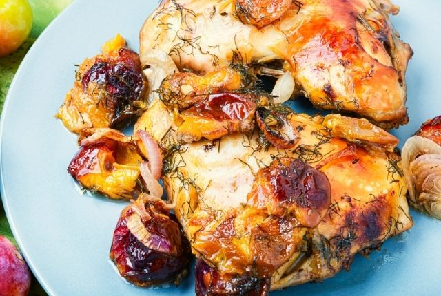 Coxa de frango assado e recheado | Band Receitas