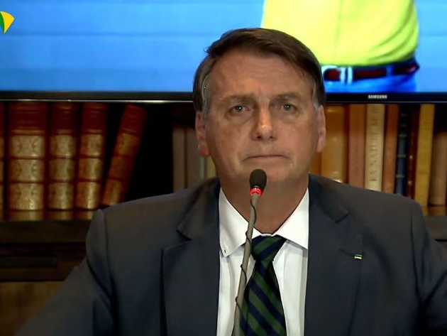 Bolsonaro divulga vídeos já desmentidos para alegar fraude eleitoral; TSE rebate