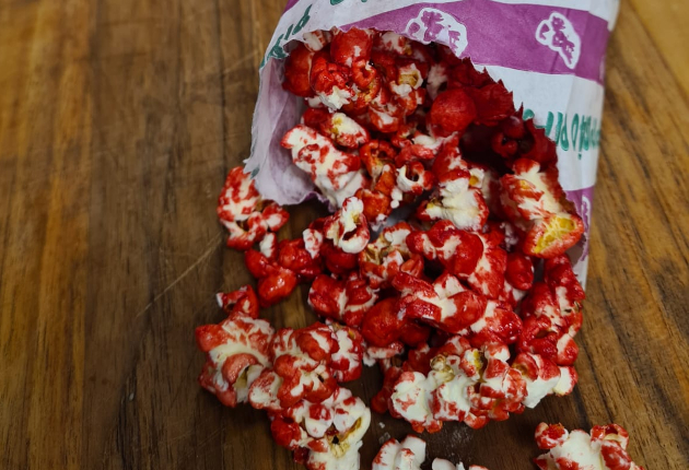 Pipoca doce vermelha de pipoqueiro | Band Receitas