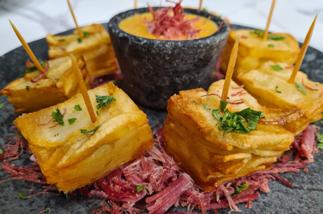 Mil folhas de batata com molho de abóbora com carne-seca | Band Receitas