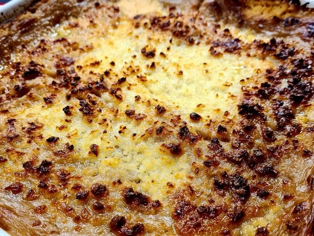 Lasanha com molho de cebola e queijo | Band Receitas