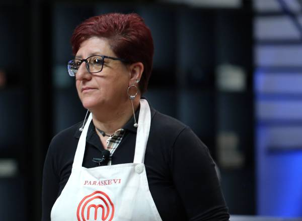 Paraskevi é eliminada do MasterChef, comove jurados e faz Ana Paula chorar