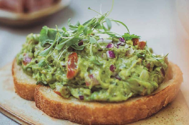 Toast com avocado | Band Receitas