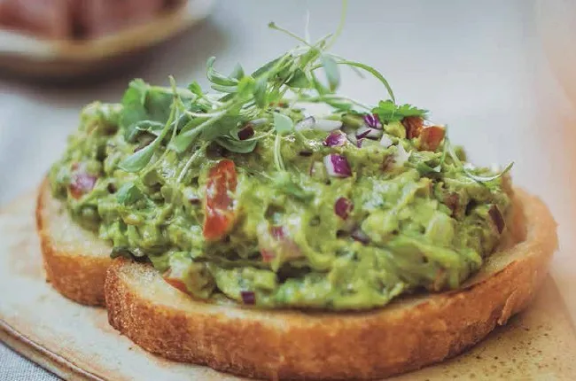 Toast com avocado | Band Receitas