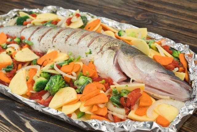 Peixe ao Forno Recheado com Farofa de Atum | Band Receitas