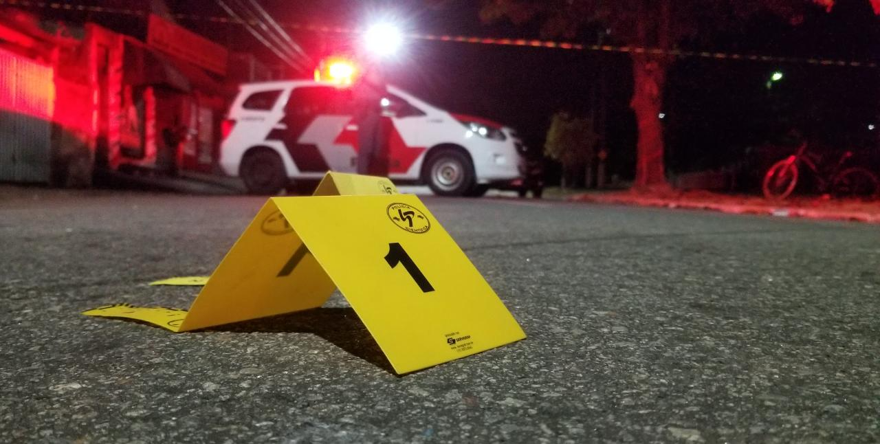 Homem é morto a tiros e casal baleado no Vila IAPI em Taubaté