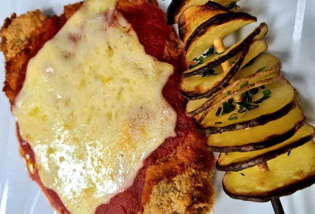 Parmegiana de coxão mole | Band Receitas