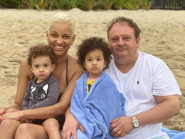 Rosangela Jacquin revela como foi 1º beijo com chef e susto na gravidez