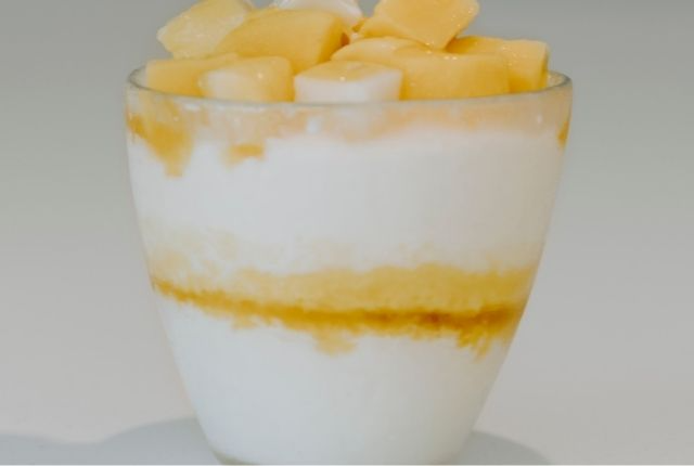 Flan de Iogurte Manga e Carambola | Band Receitas
