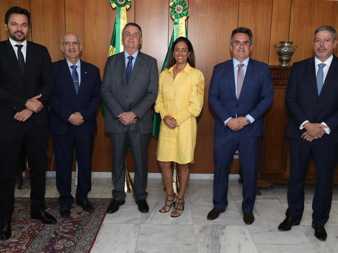 Ciro Nogueira aceita convite de Bolsonaro para assumir Ministério da Casa Civil