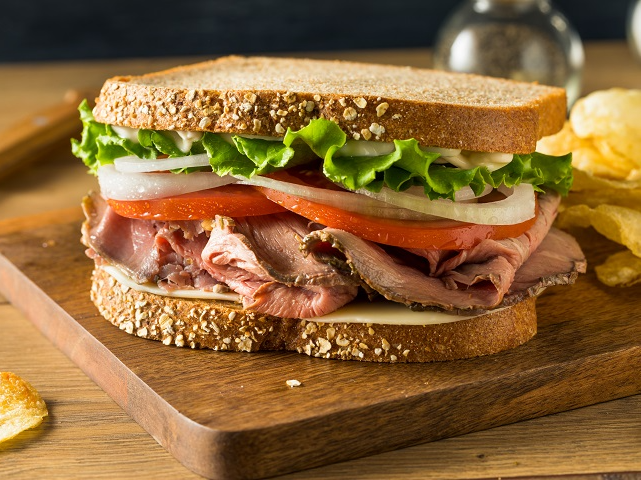 Rosbife surgiu na Inglaterra e é muito utilizado em recheios de sanduíches Envato Elements