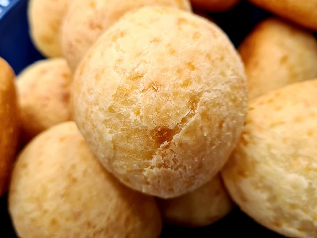 Pão de queijo com parmesão | Band Receitas