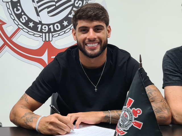 Corinthians anuncia compra definitiva do atacante Yuri Alberto