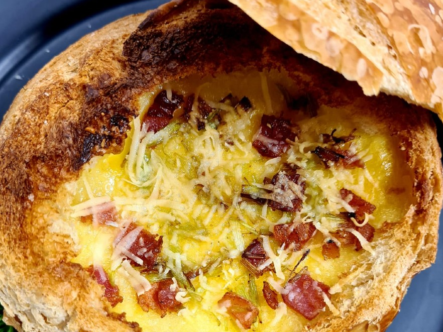 Quiche de alho-poró com queijo e bacon | Band Receitas