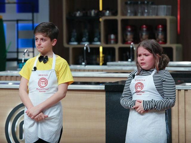 Breno e Teresa são eliminados do Masterchef Júnior e ganham presente de Jacquin
