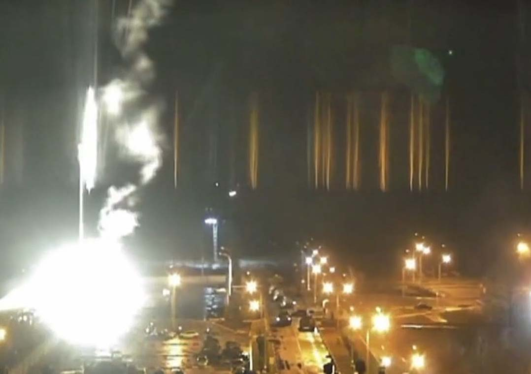 Fogo em usina nuclear na Ucrânia é controlado; tropas russas tomam o local