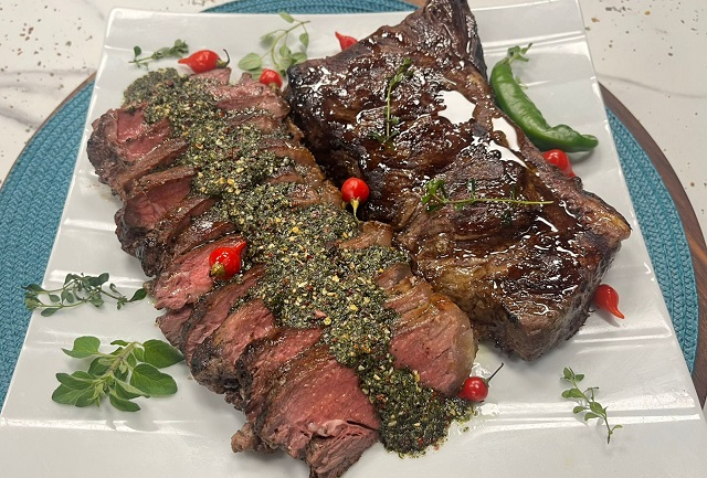 Bife de Tiras com Chimichurri | Receita Swift