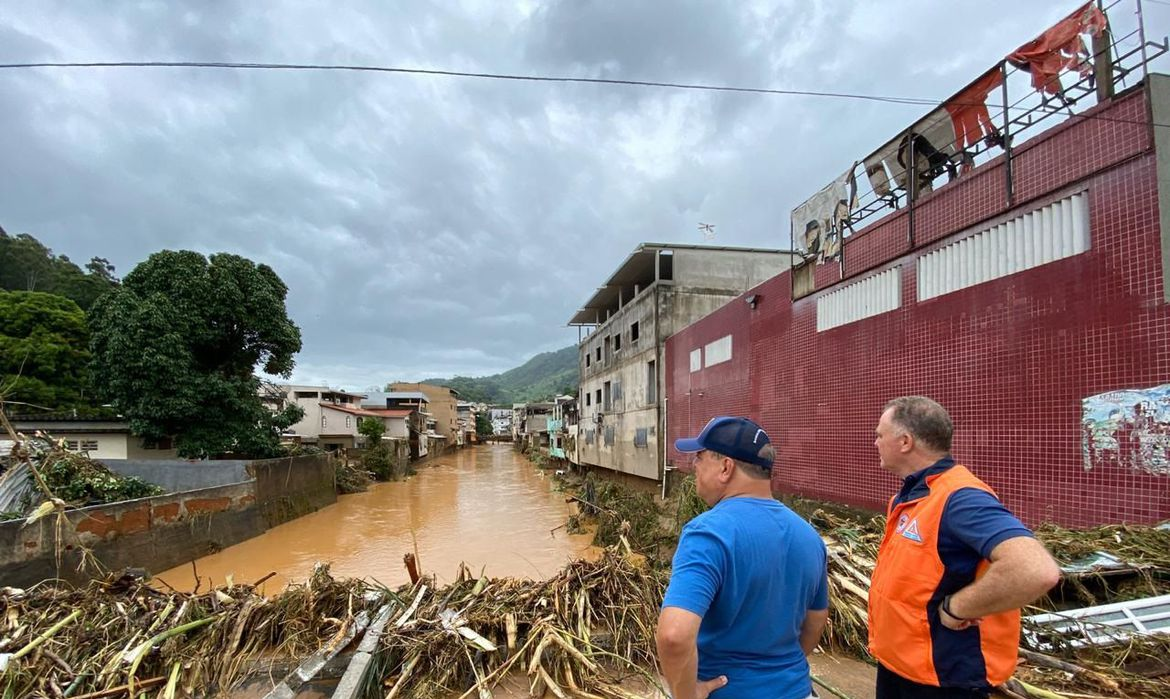 Fortes chuvas deixam dois mortos no Espírito Santo
