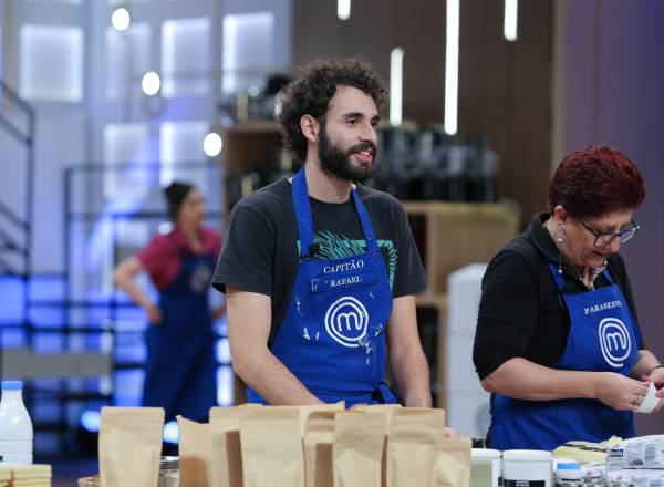 Rafael é fã do MasterChef e aprendeu a cozinhar graças ao programa. Foto: Melissa Haidar/Band
