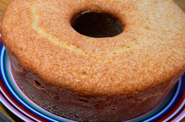 Bolo fofo de massa branca | Band Receitas