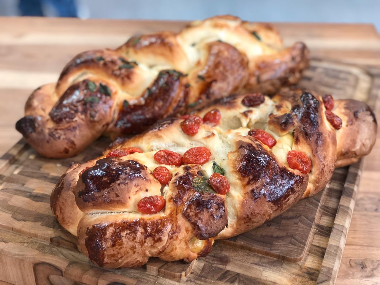 Pão recheado delicioso | Band Receitas