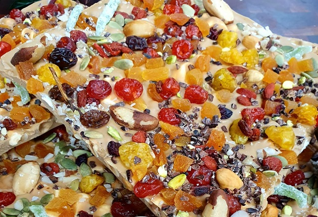 Barra de Chocolate com Frutas Secas | Band Receitas