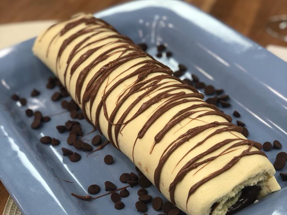 Rocambole duas cores com leite condensado | Band Receitas