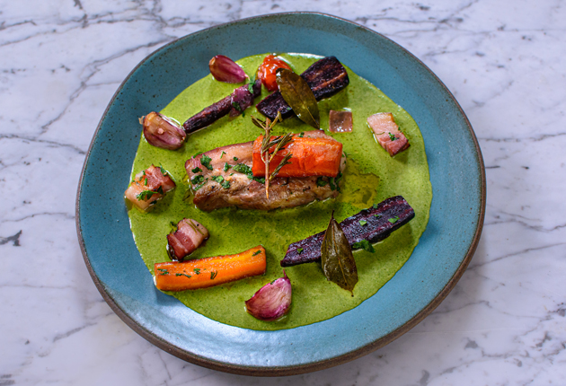 Barriga de Porco à Provençal com Creme de Espinafre | Band Receitas
