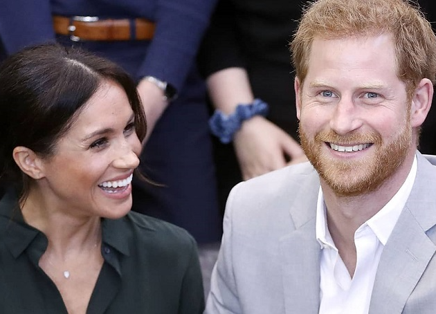Príncipe Harry e Meghan Markle devolvem títulos da realeza britânica e perdem ajuda financeira