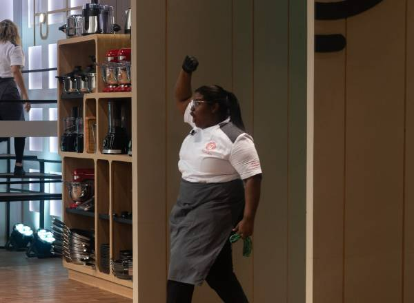 Ellen é eliminada do MasterChef, mas ganha convite para trabalhar com jurados