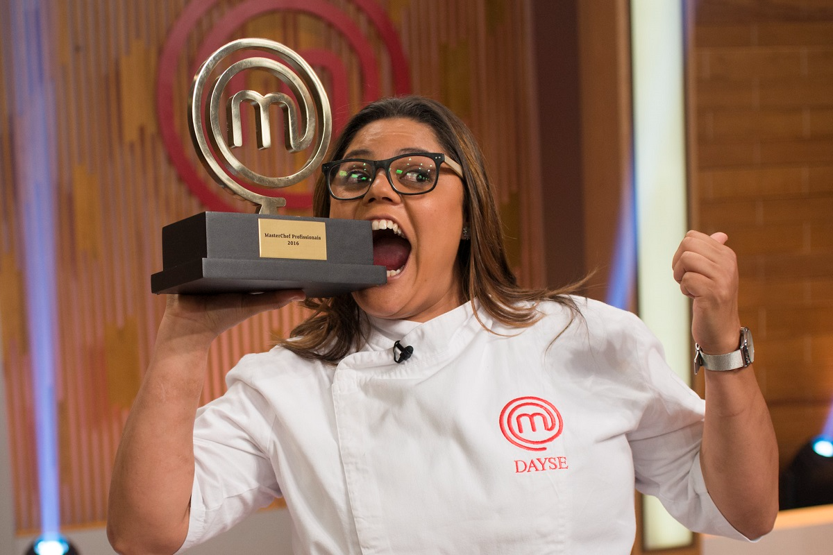 Dayse Paparoto (1ª temporada, em 2016)